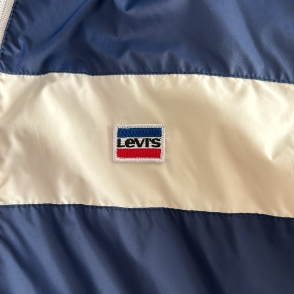 Levi’s Retro Windbreaker - Picture 3 of 7